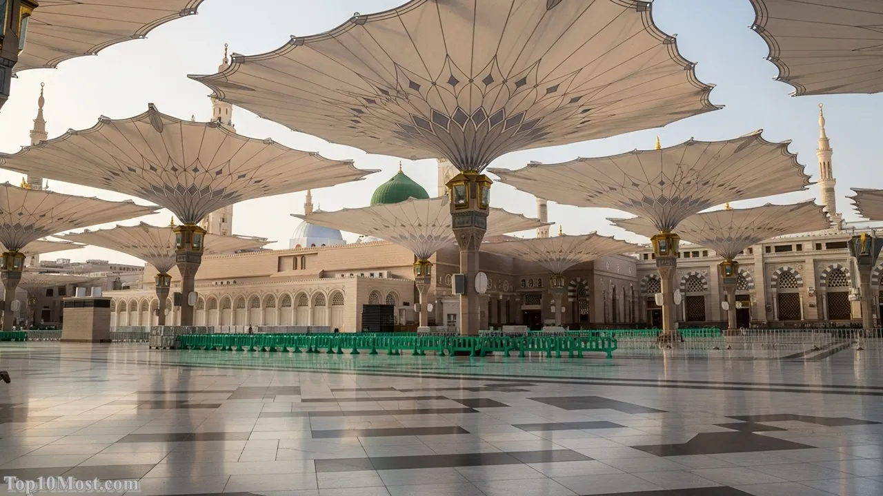 Top 10 Most Beautiful Mosques in the World