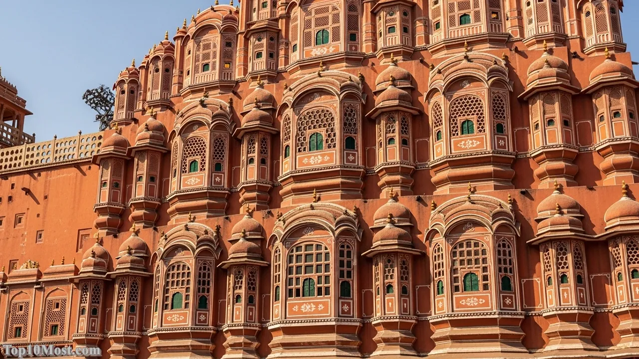 Top 10 Most Beautiful Palaces in the World